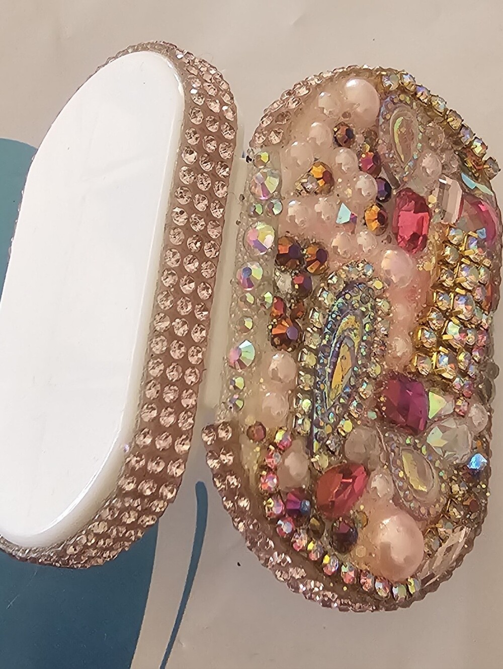 Small Rhinestone Divided Pill Box - Picture 3 of 6